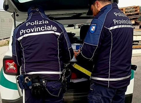 San Marco Evangelista (CE). Sequestrata azienda per smaltimento illecito di rifiuti speciali e lavoro irregolare. Operazione della Polizia Provinciale