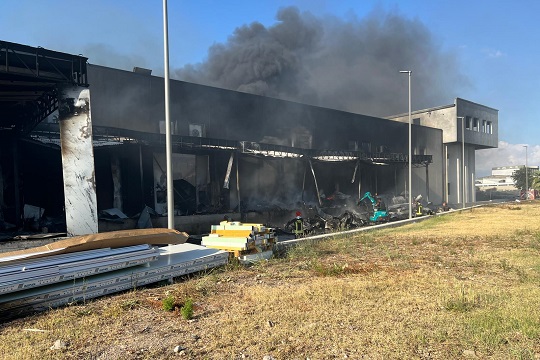 Incendio di Battipaglia del 24 agosto, diossine inferiori al limite  di quantificazione